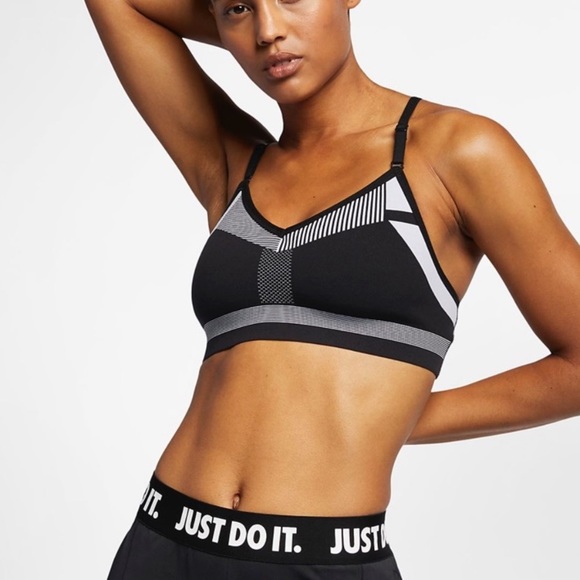 nike flyknit indy sports bra